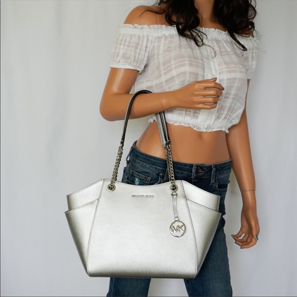 Michael Kors Jet Set Travel Silver Tote - Picture 4 of 8